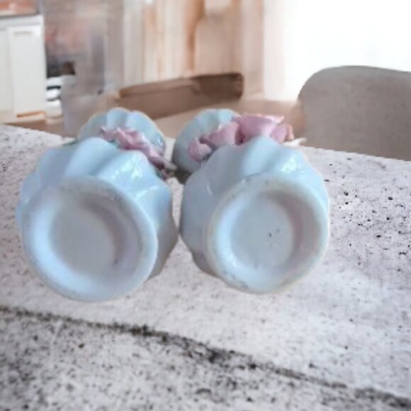 Vintage Pink Roses and White Flower Vases For your Collection or for Display - Picture 4 of 4